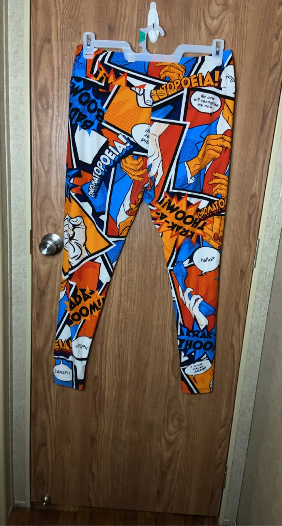 LuLaRoe BOOM! BAM! POW! Leggings - Image 2