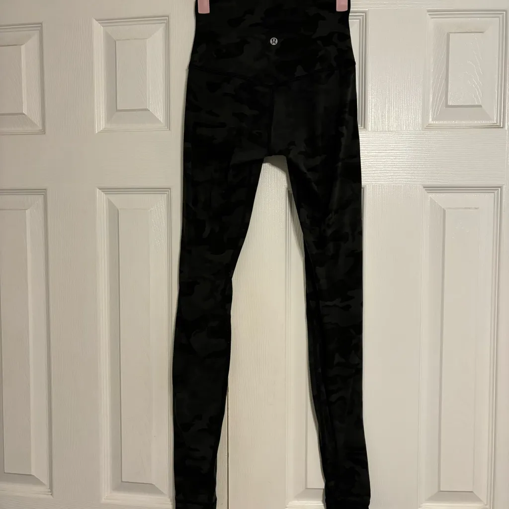 Lululemon Align Pant Full Length 28"
Incognito Camo - Image 3