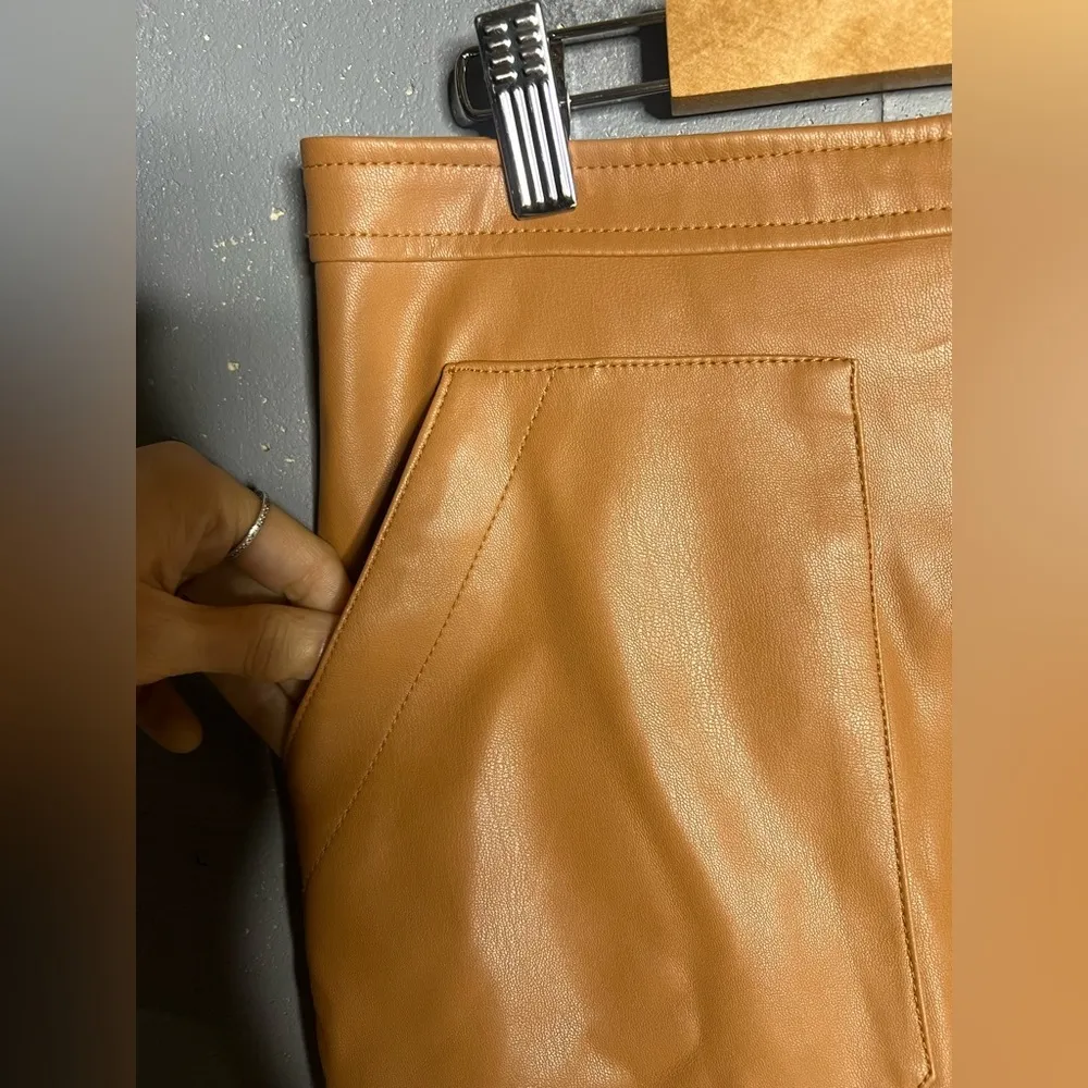 Free People Maya Mod Cashew Faux leather zip up mini skirt size 10 - Image 4