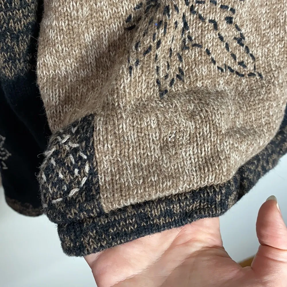 Vintage Christopher Banks hand embroidered fall themed colorblock sweater size L - Image 6