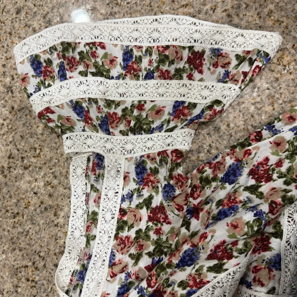 Floral Lace Trim Blouse Cold Shoulder Angel Sleeves L Large Red - Image 8