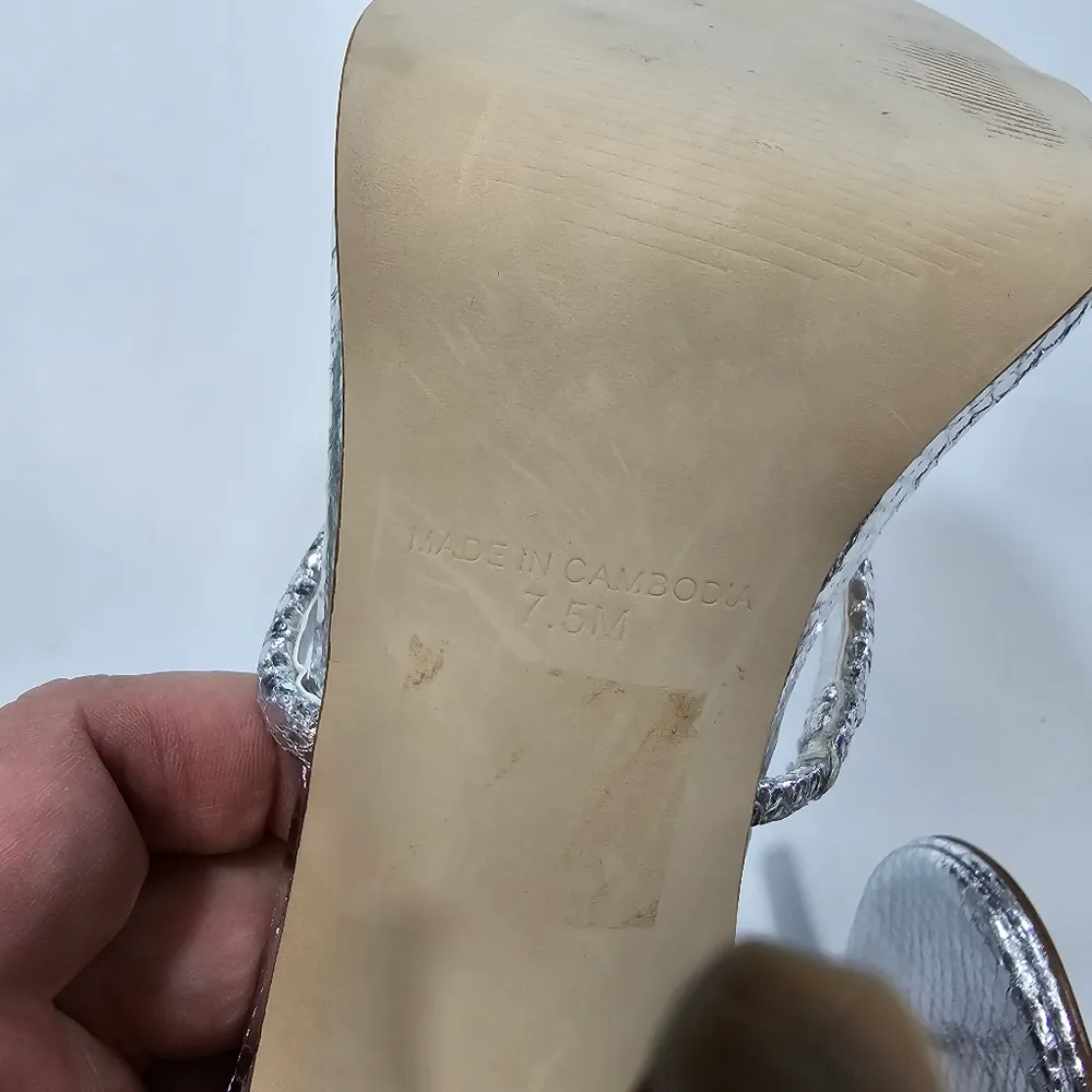 Steve Madden Exotica Heel in Silver Snake - Image 8