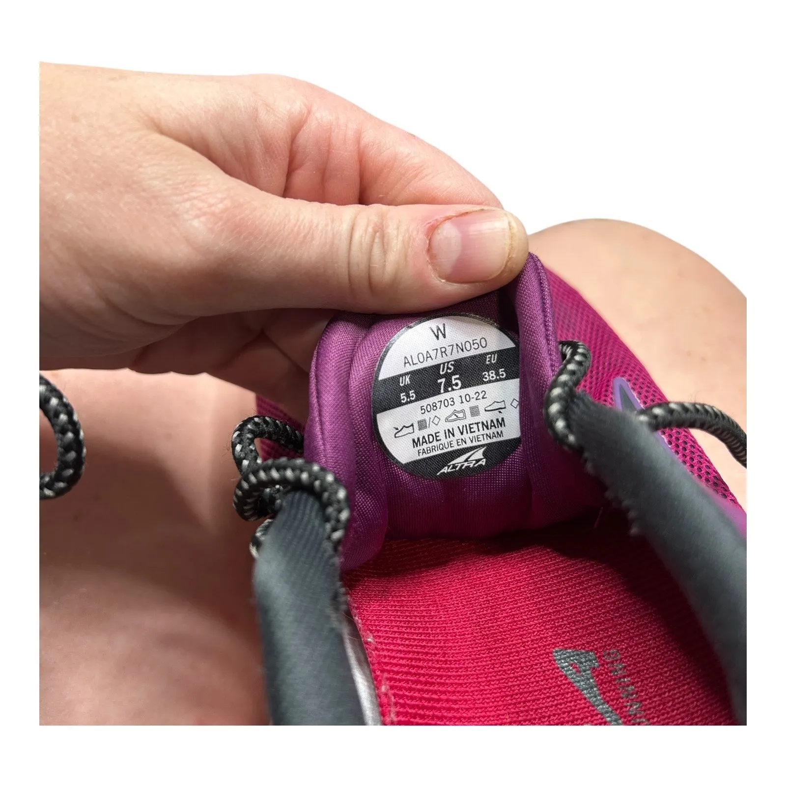 Altra Women's Rivera Road Running Shoes in Magenta Size 7.5 Pink - Image 2