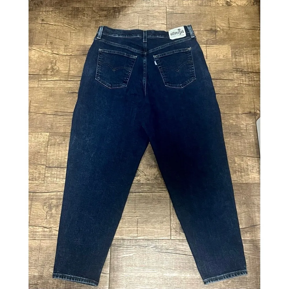 Levi’s silver tab dark wash vintage mom jeans - Image 4