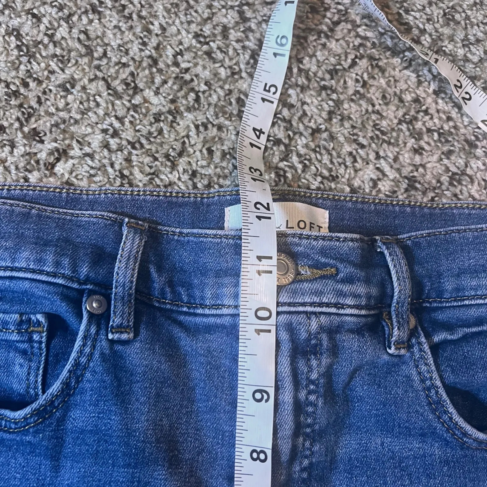 LOFT‎ Women's Size 10/30 Blue Denim Jeans Frayed Hem Casual - Image 5