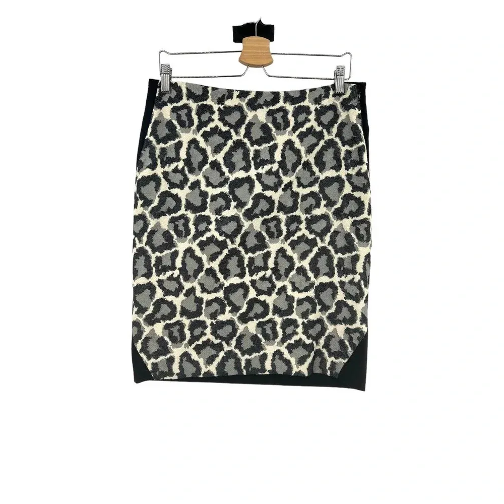 Diane Von Furstenberg Emma Leopard Print Pencil‎ Skirt Black Size 12 - Image 3