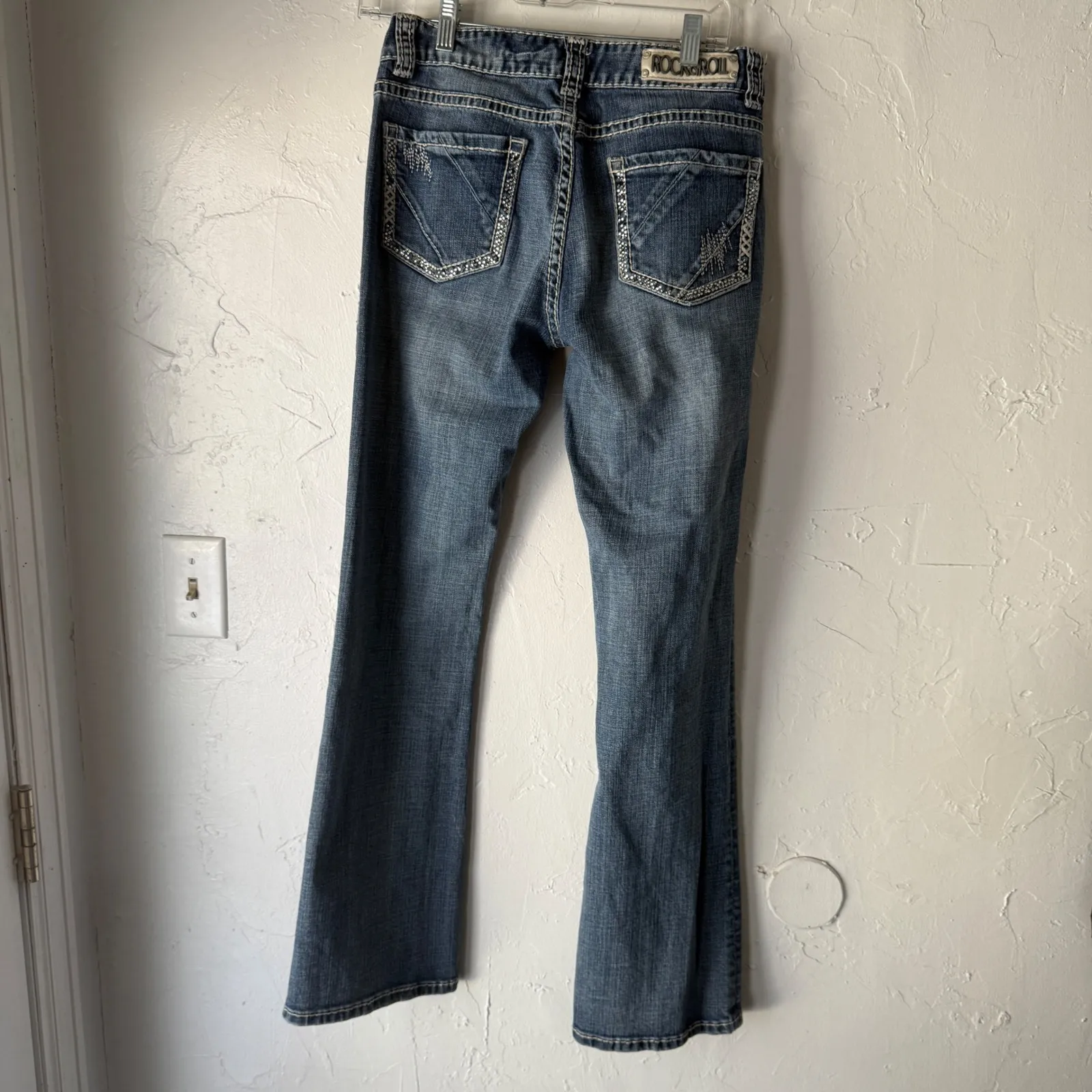 Rock & Roll Cowgirl Mid Rise Bootcut Jeans 29 Tall Western Embellished Pockets - Image 4