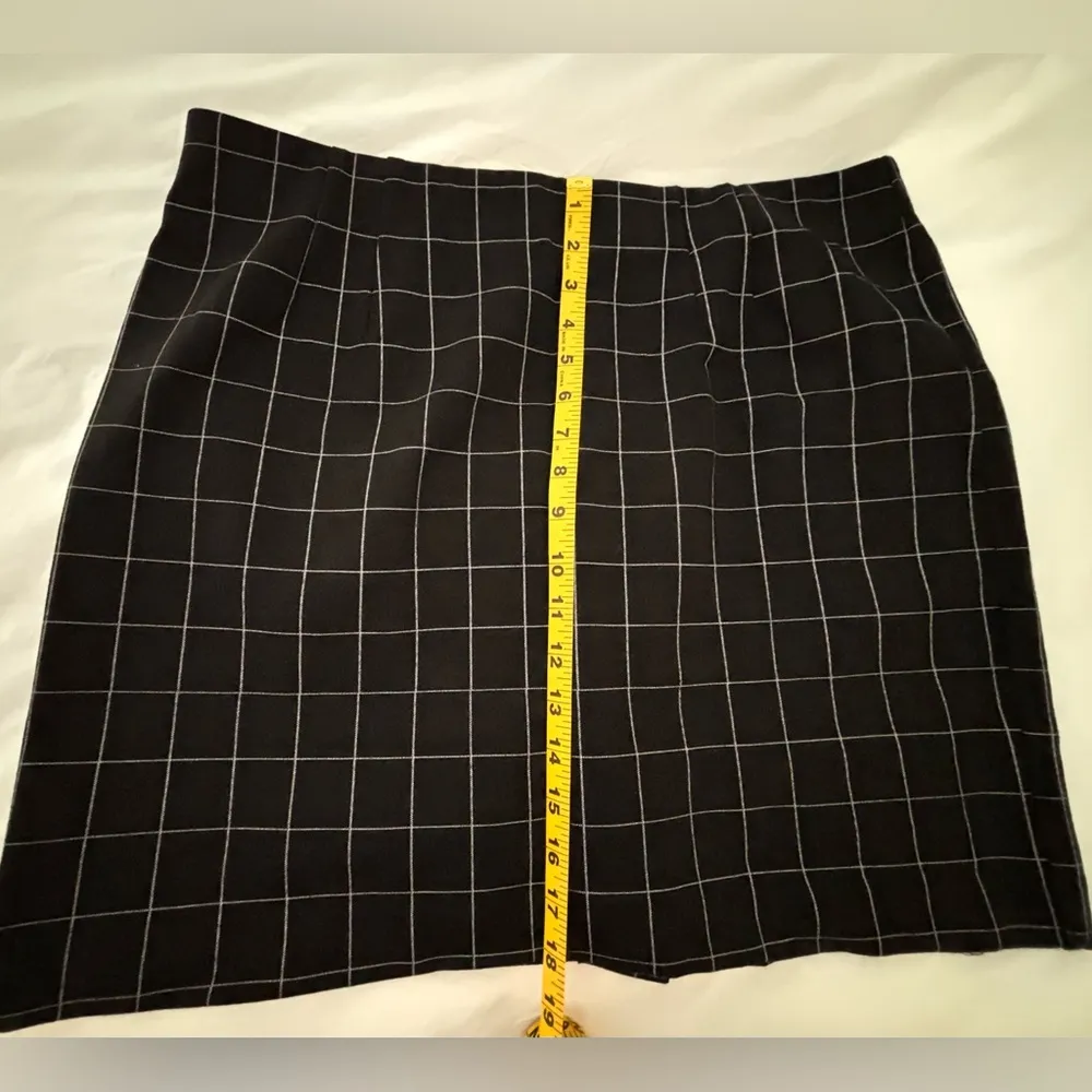 Amanda and Chelsea Windowpane Pencil Skirt - Image 7
