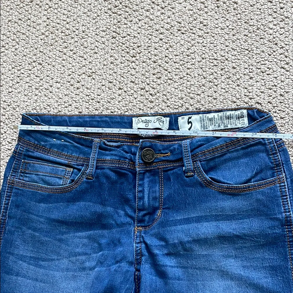 Indigo Rein  Cropped Blue Jeans - Image 3