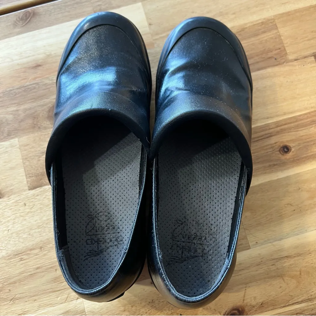 Dansko Vegan Professional Clogs Slip Resistant Black EU 37 - Image 4