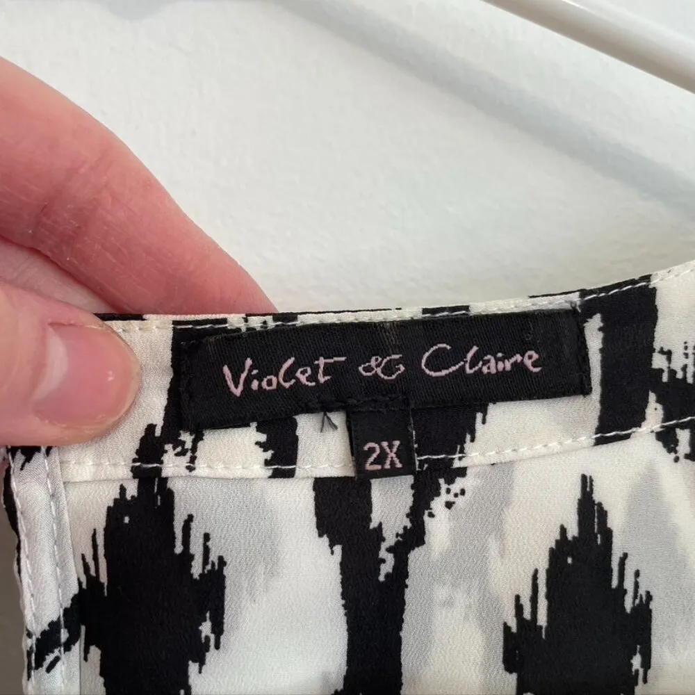 VIOLET CLAIRE Plus Size White ish Black Ikat Boho Short Dolman Sleeve Blouse Top - Image 5