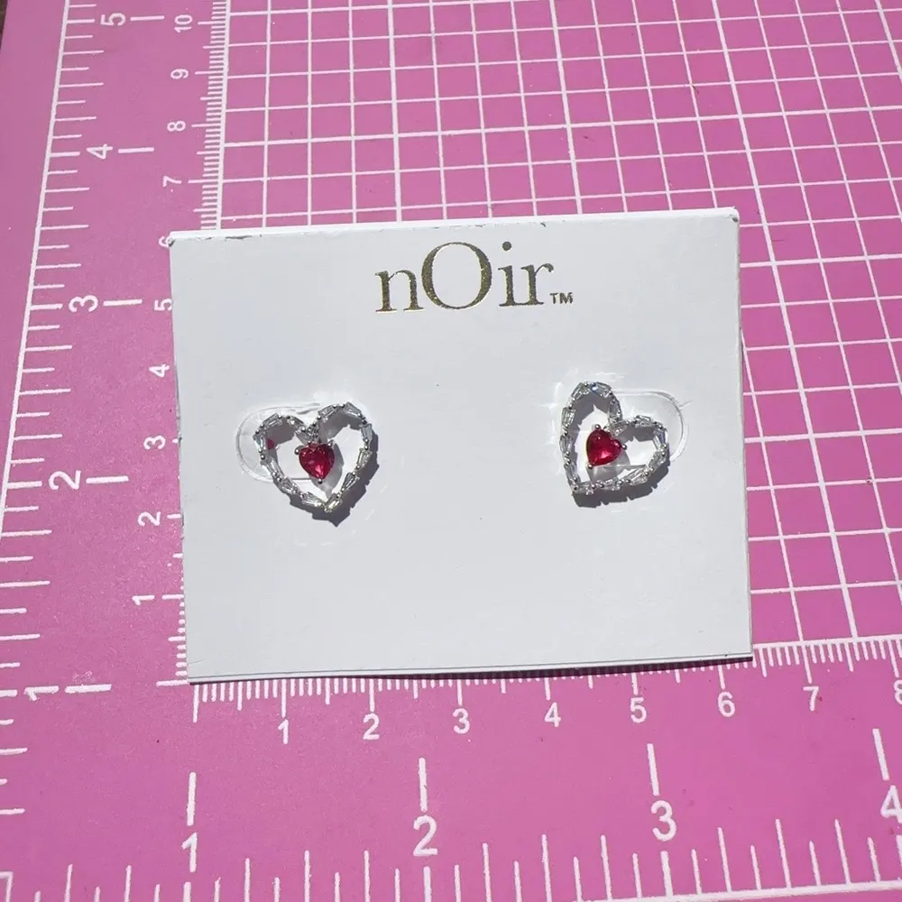 Noir silver tone crystal hearts mini studs red heart earrings - Image 3