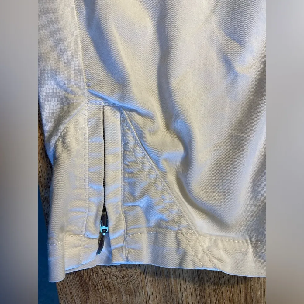 White House Black Market Size 2 Capris - Image 2