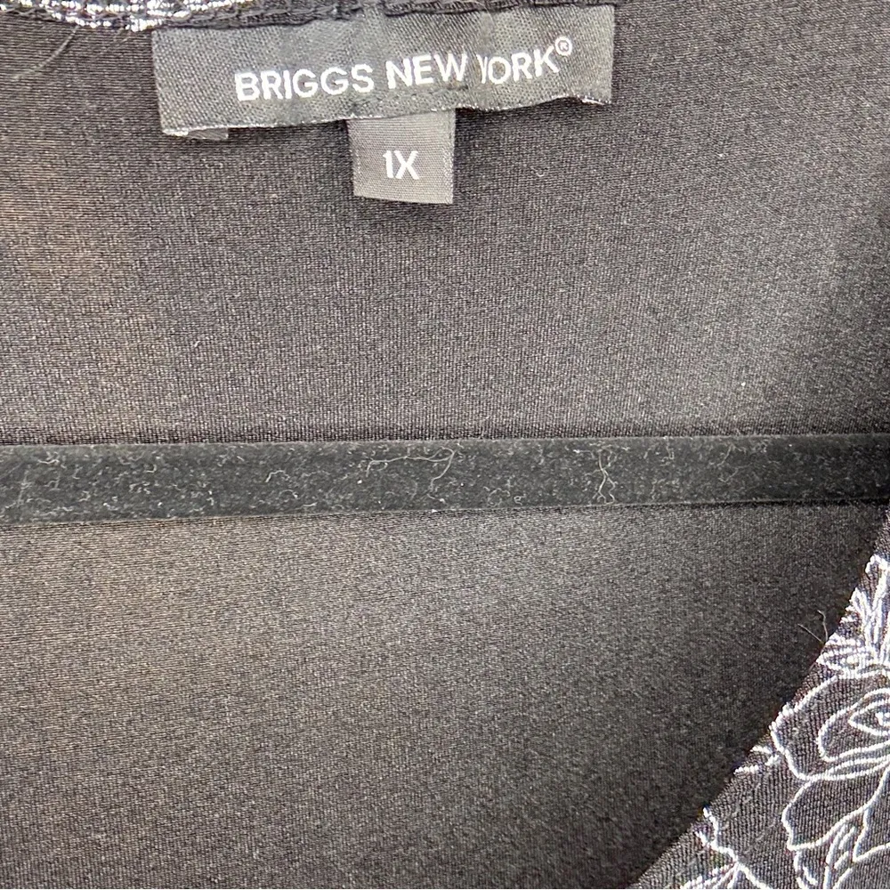 Briggs New York Women’s Floral Black Top 1X - Image 3