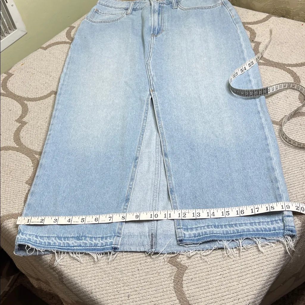 Hollister Ultra High Rise front slit Maxi denim skirt, size 6 - Image 6