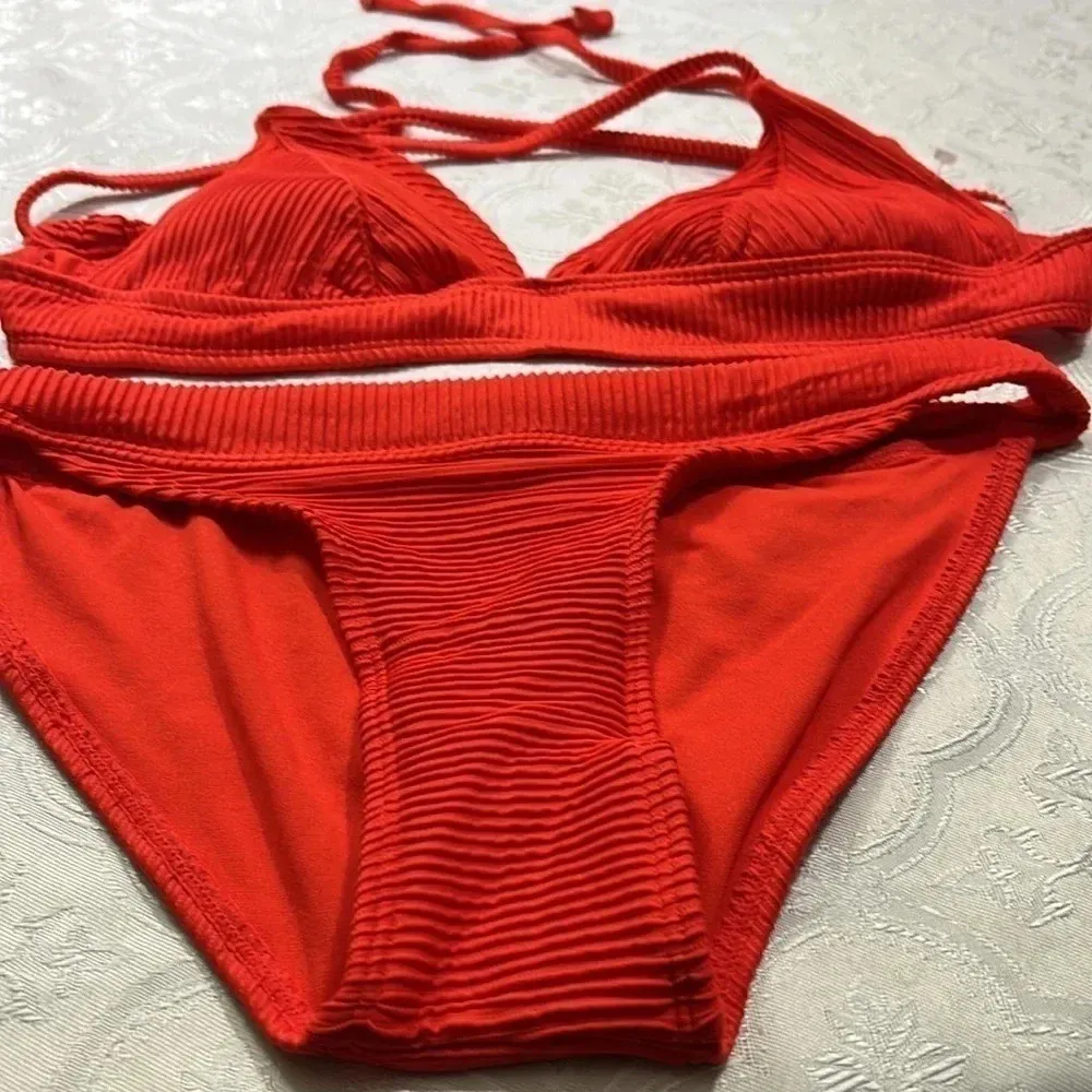 Xhilaration swim   Wear  size  M - Image 4