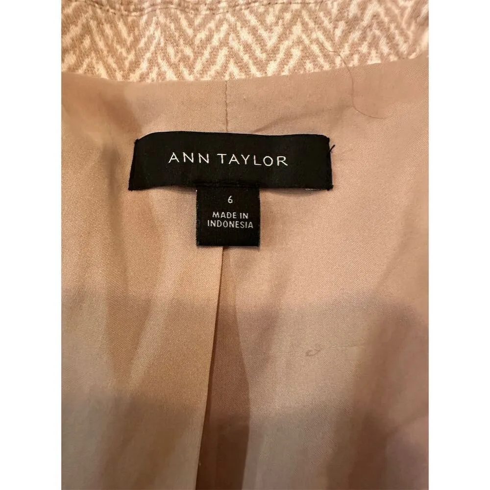 Ann Taylor Women's Gray Herringbone Blazer Size 6 Business Casual - Image 8