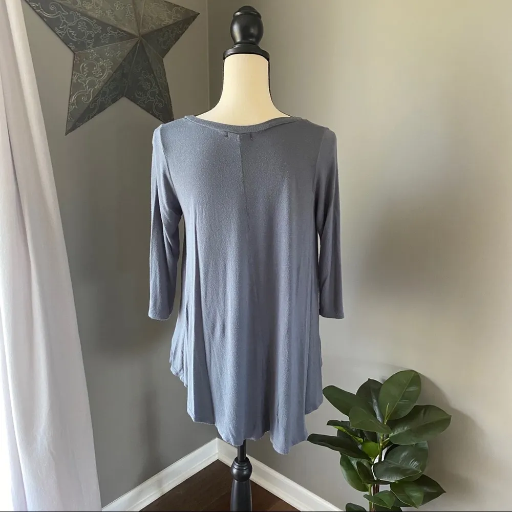 Altar'd State ‘Made in MN' Shirt Blue Sz Small - Image 8