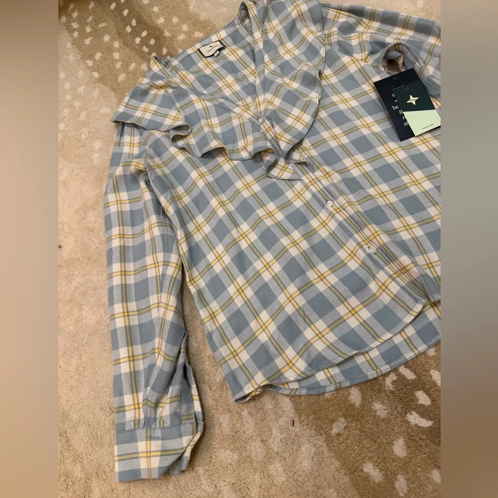 Tuckernuck NWT Blue V Neck Ruffle Eileen Button down women’s size XXL - Image 4