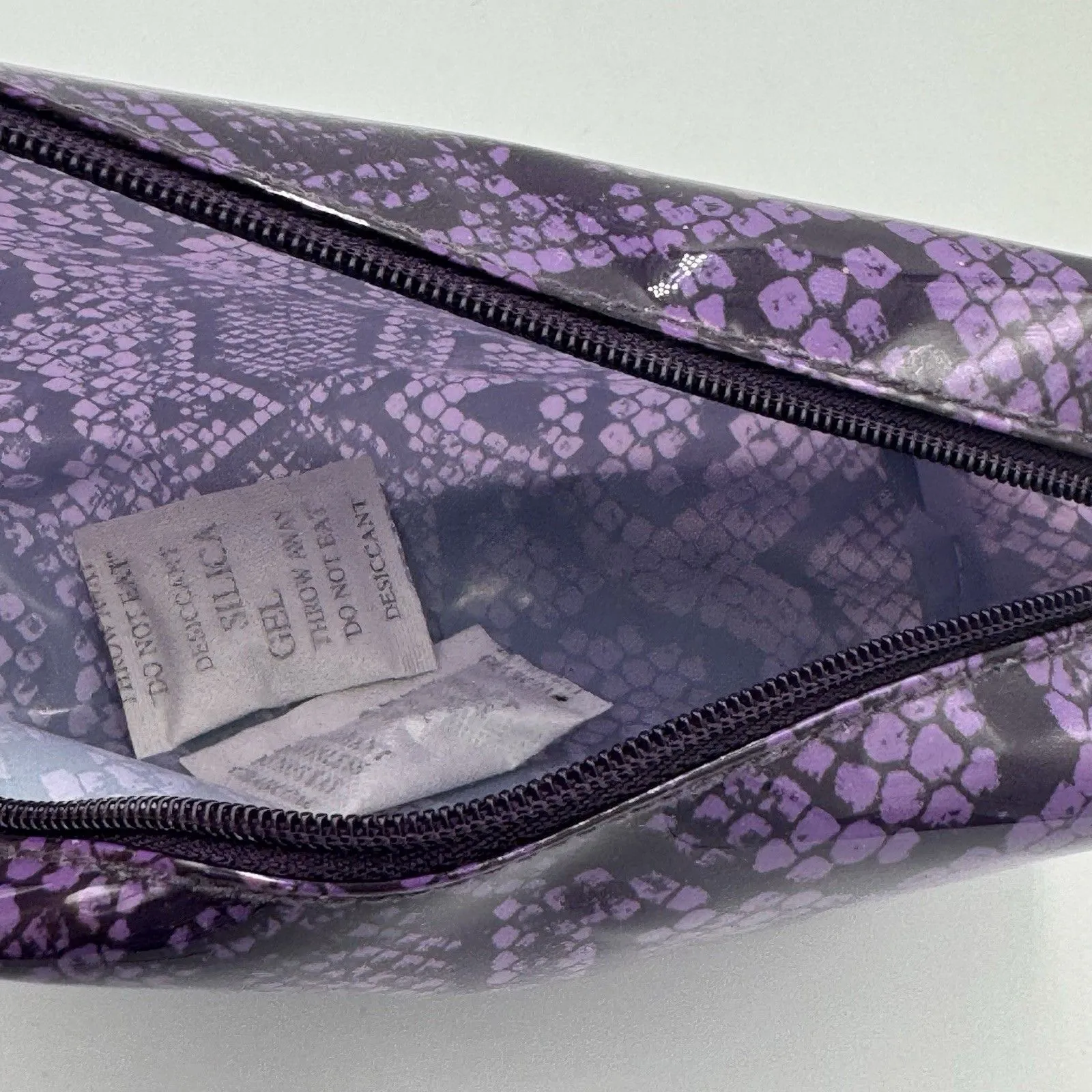 Estee Lauder Cosmetic Bag Pouch Purple Animal Print Snakeskin Zipper Logo‎ - Image 3