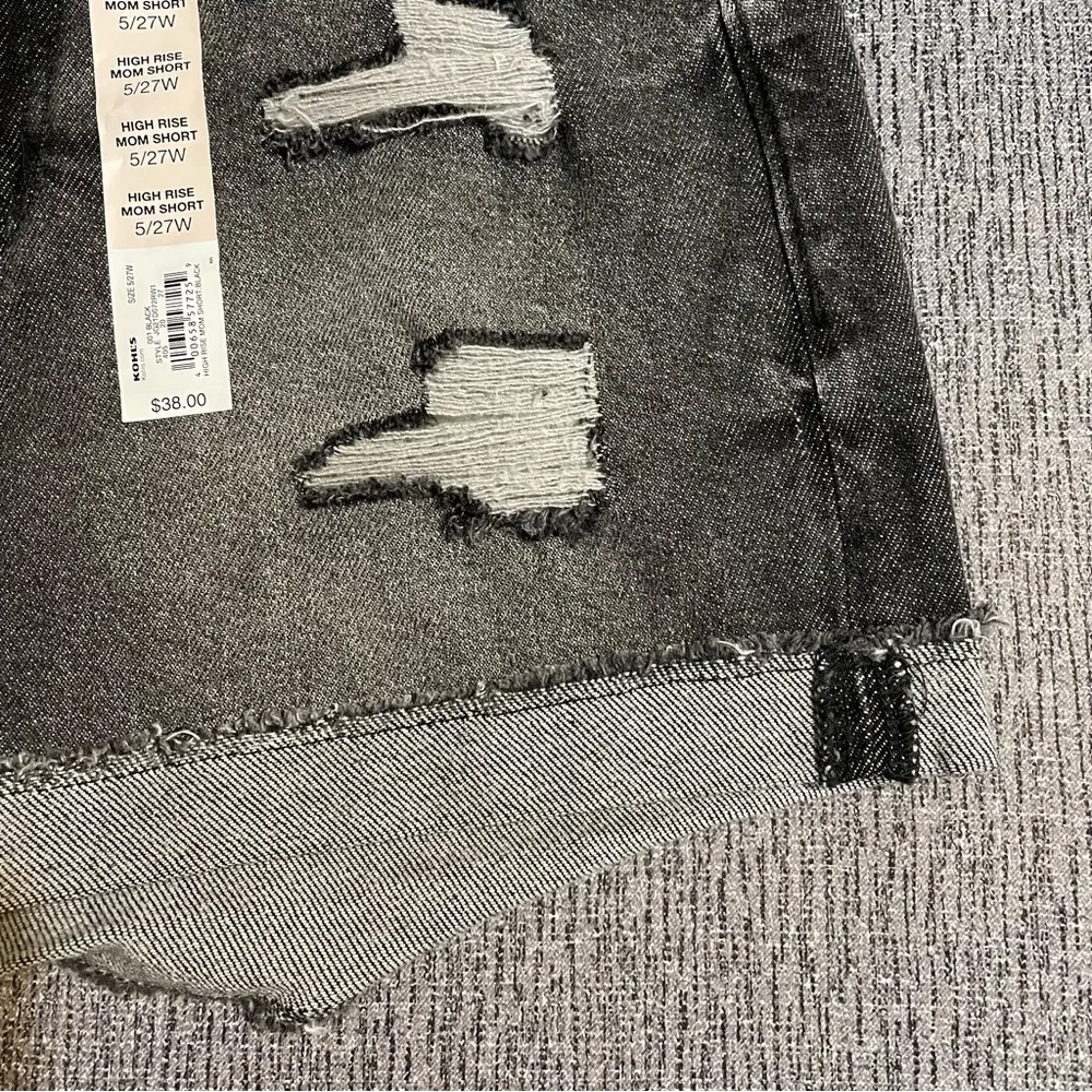 So High Rise Mom Shorts - Image 3