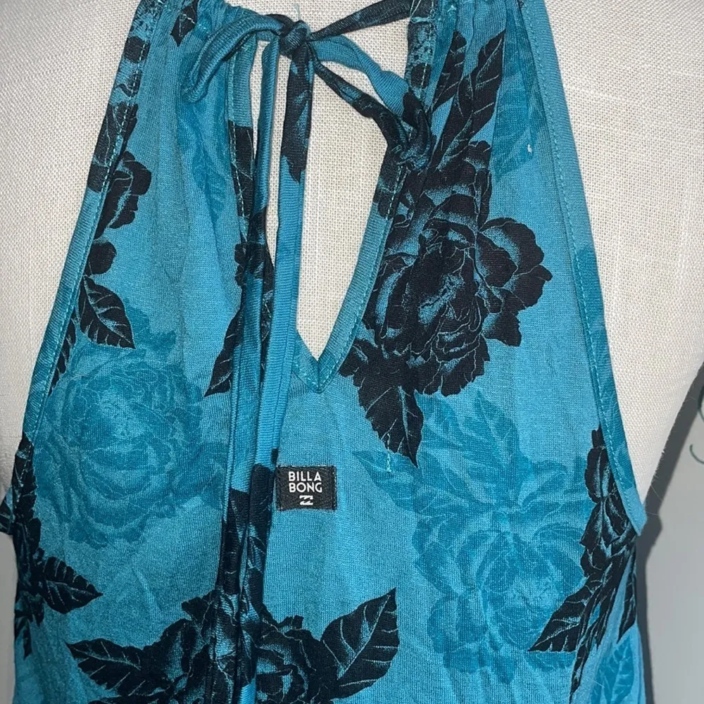 𝅺Billabong Turquoise & Black Rose adjustable tank top - Image 5