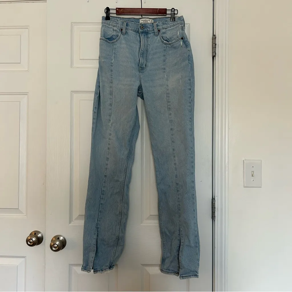 Abercrombie 90s Straight Ultra High Rise Front Split hem Jean 29/8L - Image 2