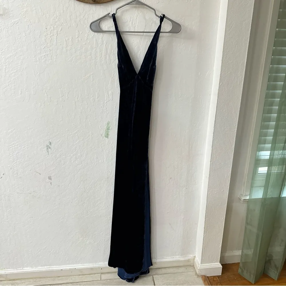 Neon Blonde Navy Blue Velvet Velour Maxi Criss Cross Open Back Dress Small - Image 9