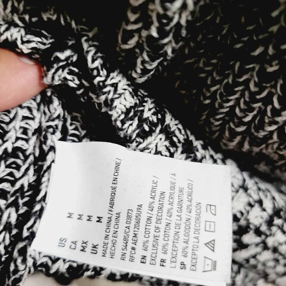 American Eagle marled contrast sleeve sweater size medium - Image 7