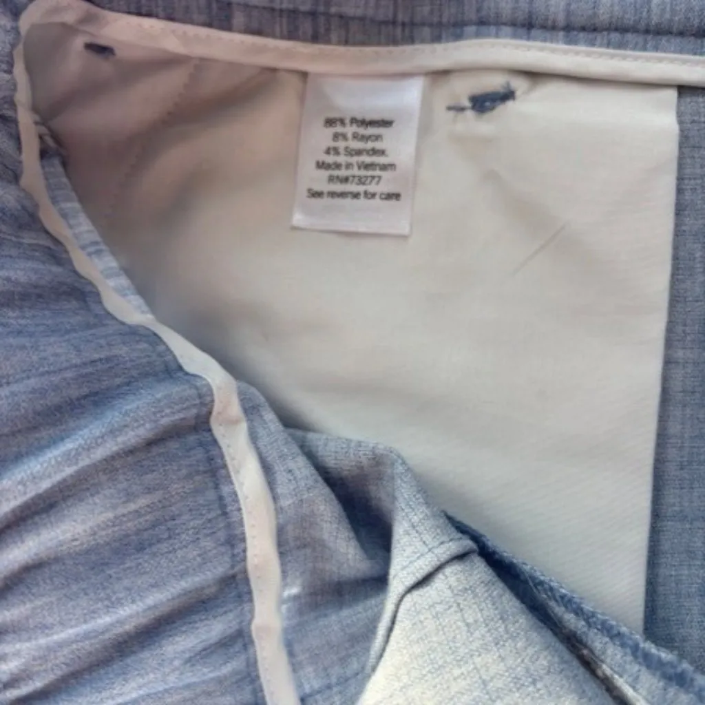 Nine West Women High Rise Shorts Large Blue White Lightweight Stretch Waist Band - Image 4