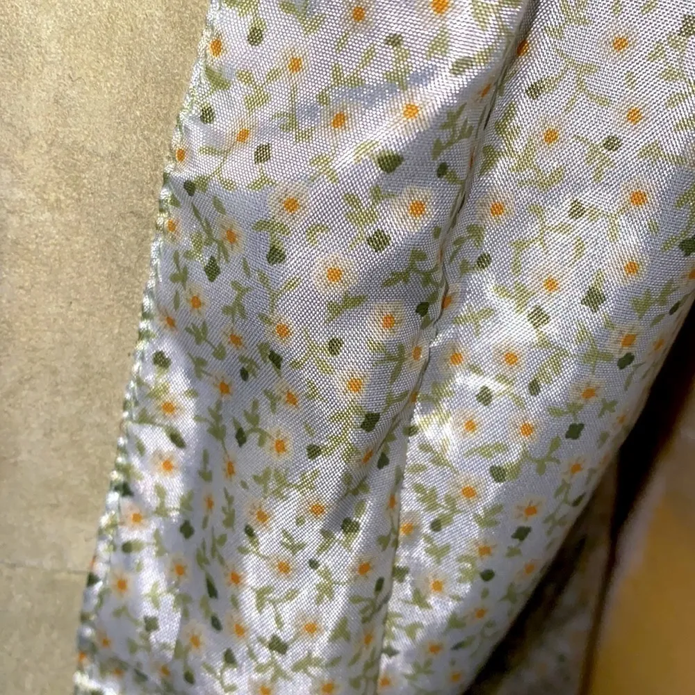 New Frontier sage green 💯 suede jacket/ blazer. Floral lining. Size 10. NWOT. - Image 11