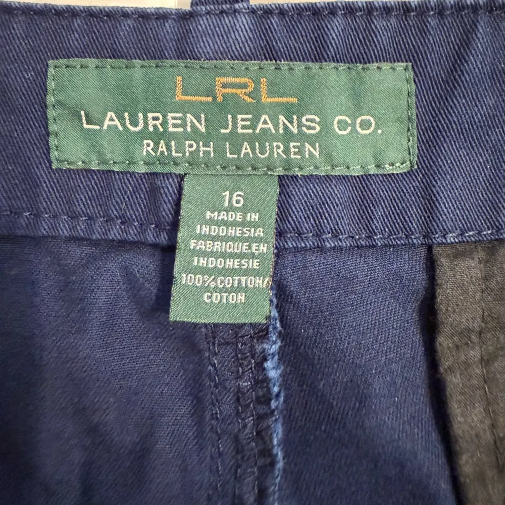 Ralph Lauren Blue Flat Front Navy Shorts Classic Design - Image 3