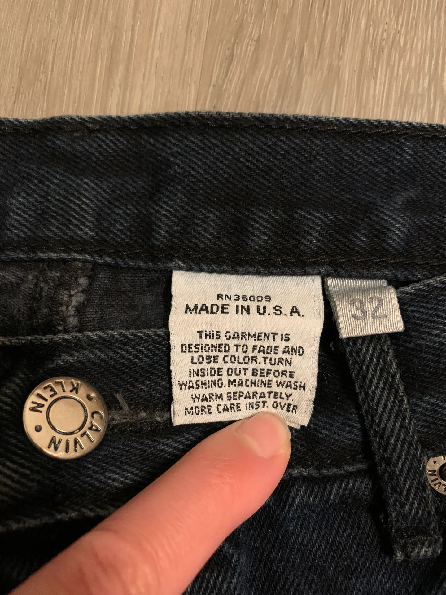 vintage  dark wash straight leg jeans - Image 4