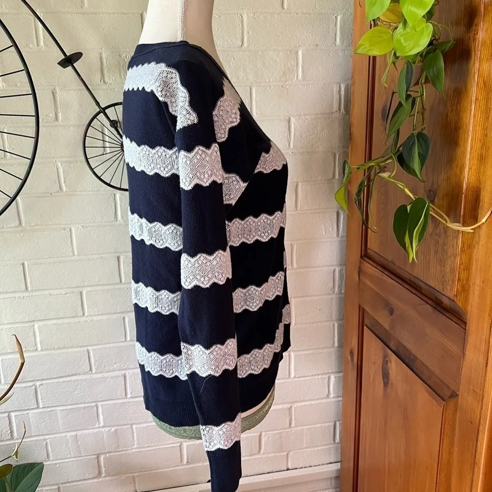 American Eagle sweater blue white crocheted stripes size SP/TP - Image 3