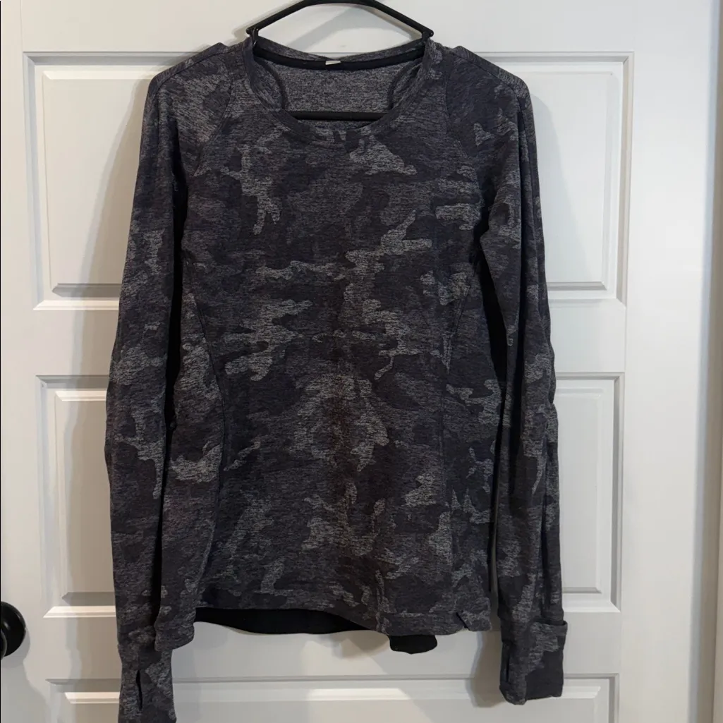 LULULEMON grey camo runderful long sleeve 12 - Image 5