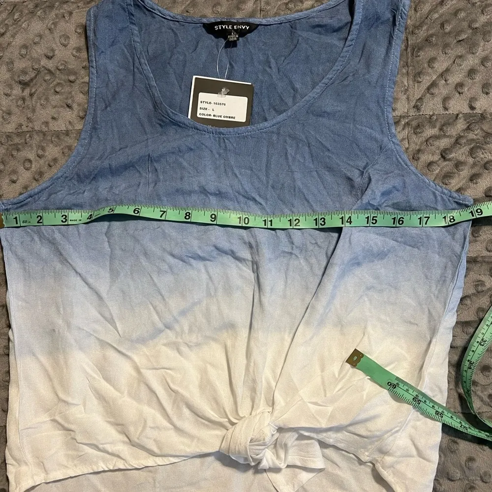 Style Envy large blue ombré womens tie front button down sleeveless tank NWT - Image 4