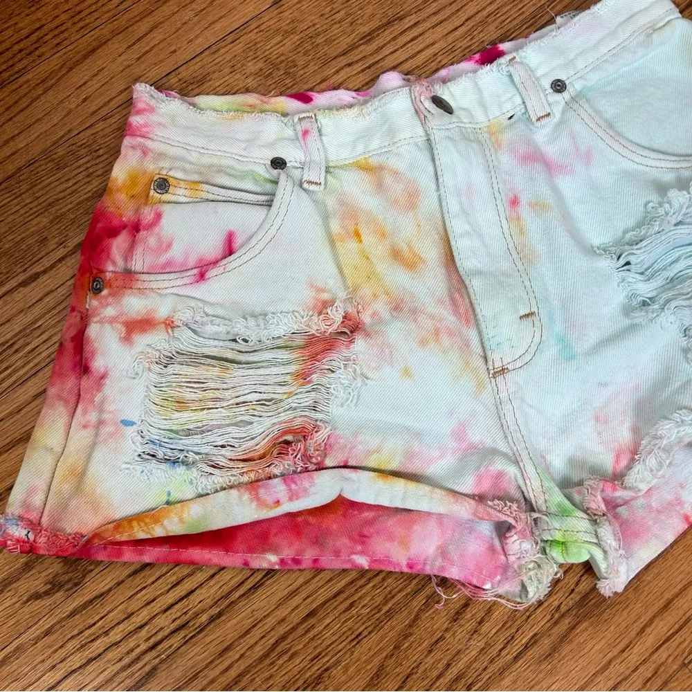 Vintage Wrangler Tie Dye Distressed Cut Off Denim Shorts Size 27 - Image 10