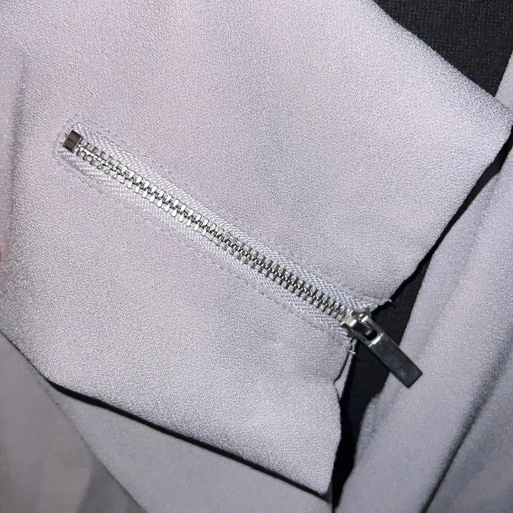 Candie's  Light Grey Blazer - Image 4