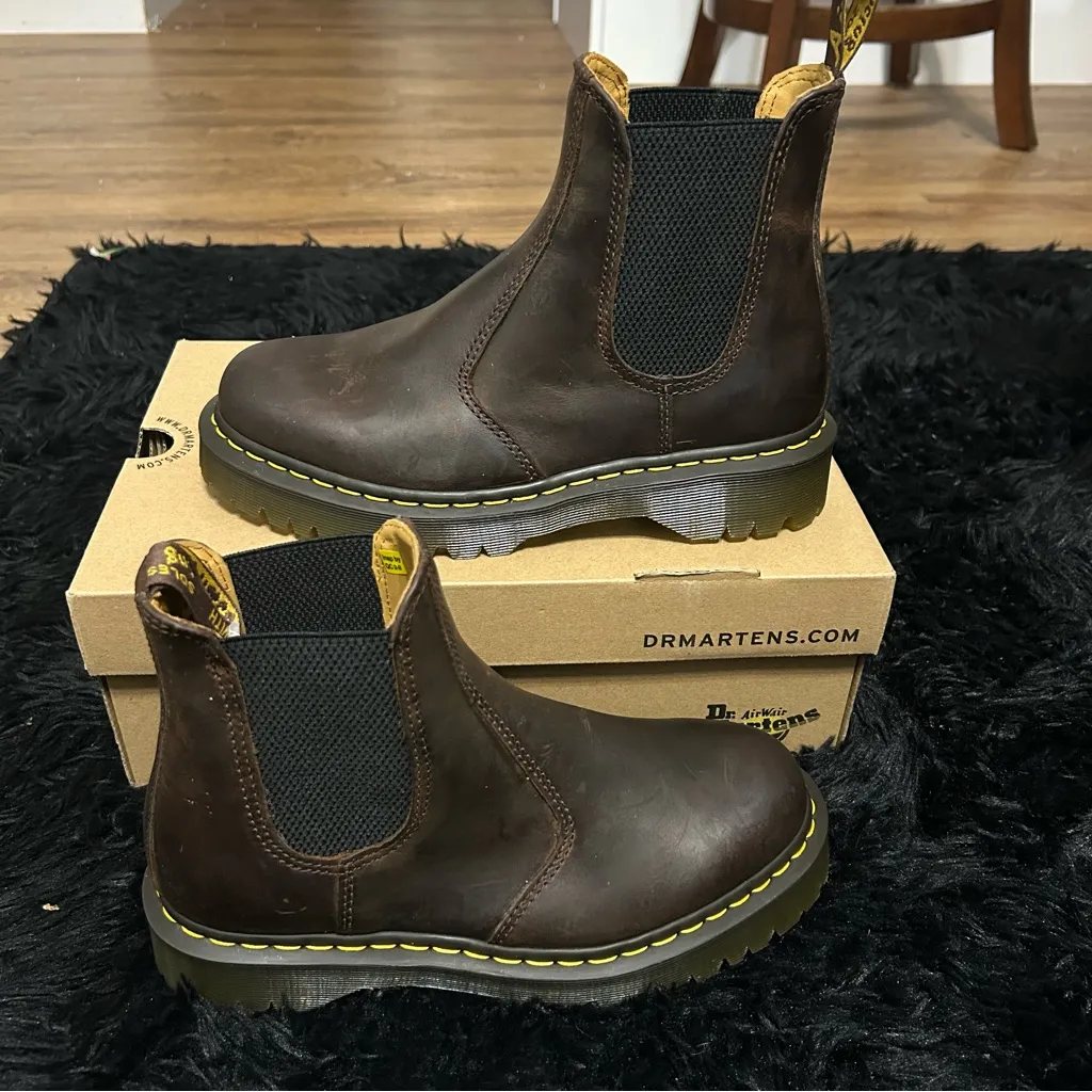 DR MARTENS 27896 leather ankle Chelsea boots booties shoes women’s 9 new - Image 8