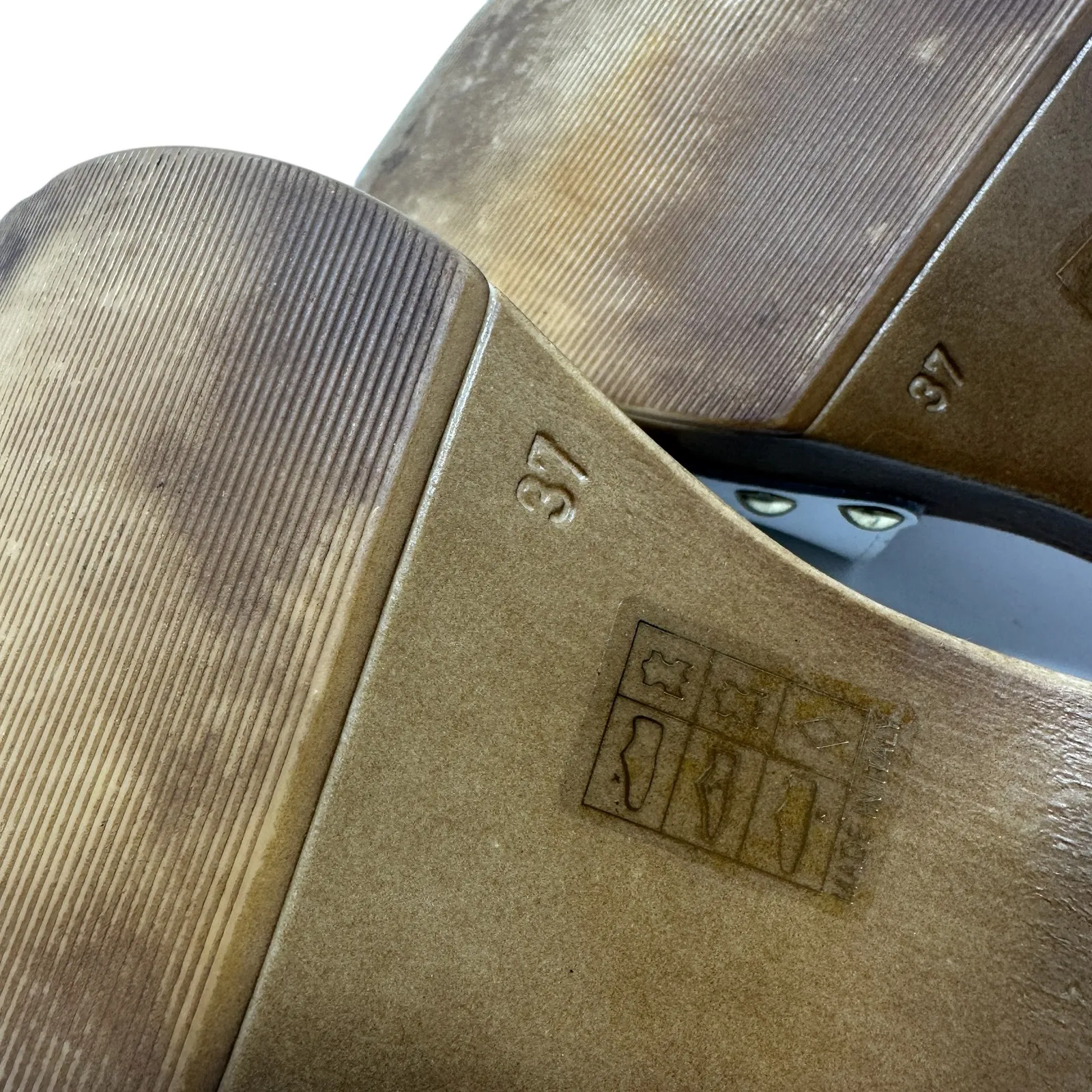 275 Central‎ Sloane Sandal Shoes Clog Heel Gold Hardware White Size 37 US 7 - Image 14