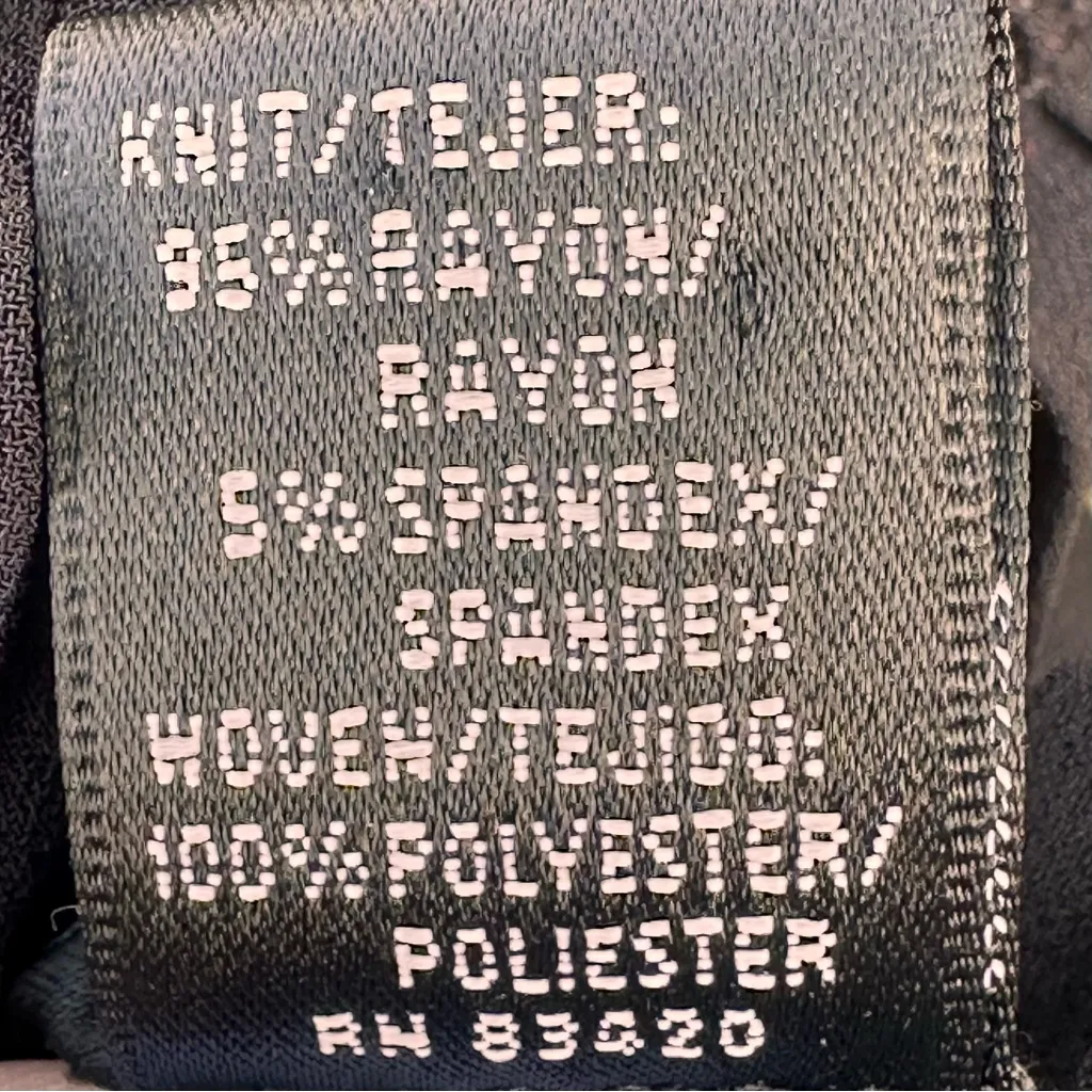 August Silk Black open cardigan w sheer pleats - Image 16