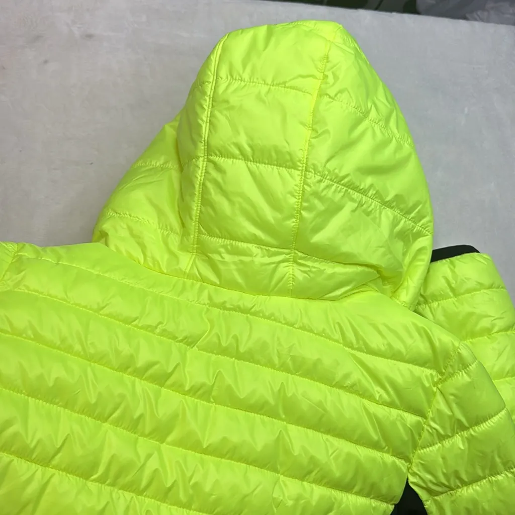 Calvin Klein Yellow and Black Puffer Jacket with Quilted Design - Image 8