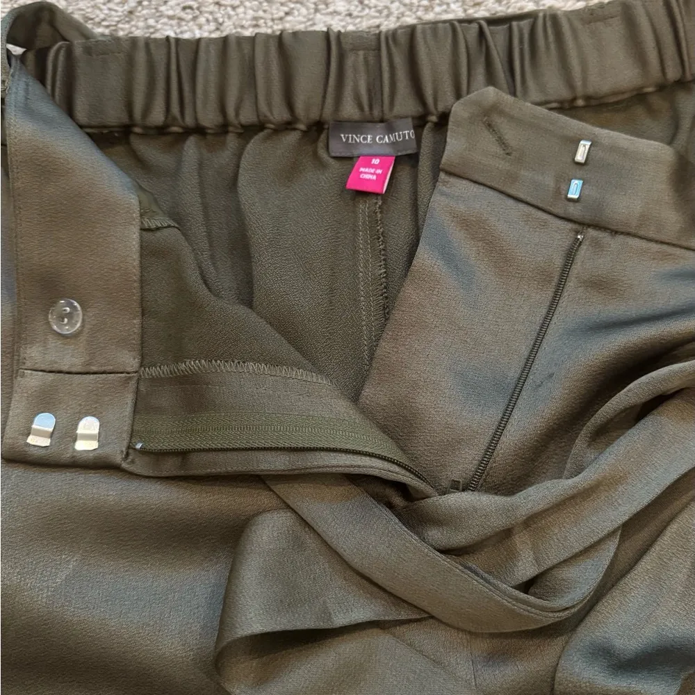 Vince Camuto Olive Wide Leg Baggy Paperbag Waist LoginLook Quiet Luxury - Image 4