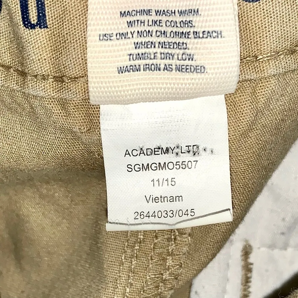 Magellan Outdoors Men’s Summerville Poplin Khaki Shorts - Image 11