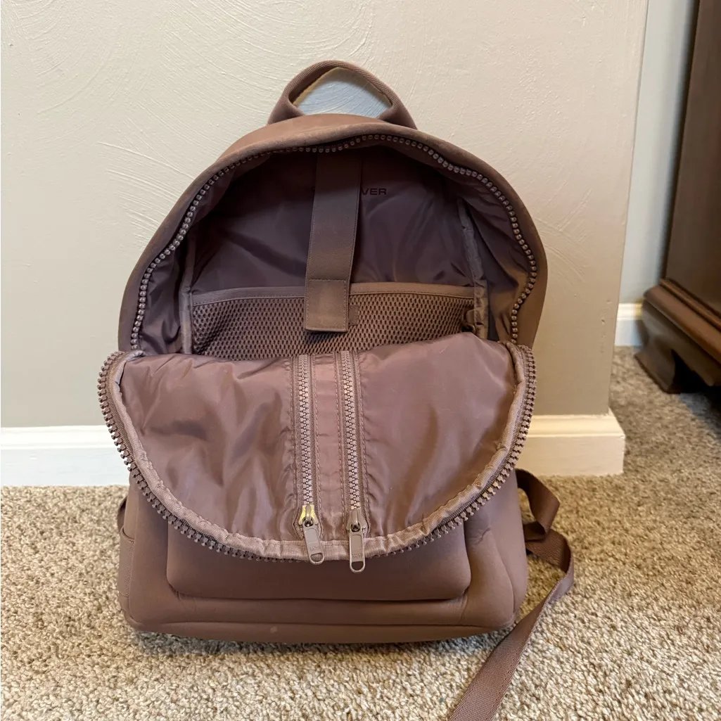 Dagne Dover  Medium Backpack - Image 7