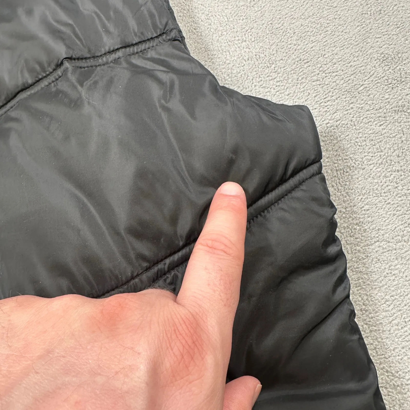 American Eagle Outfitters XS Puffer Vest Black Full Zip Button Front Sleeveless - Image 10