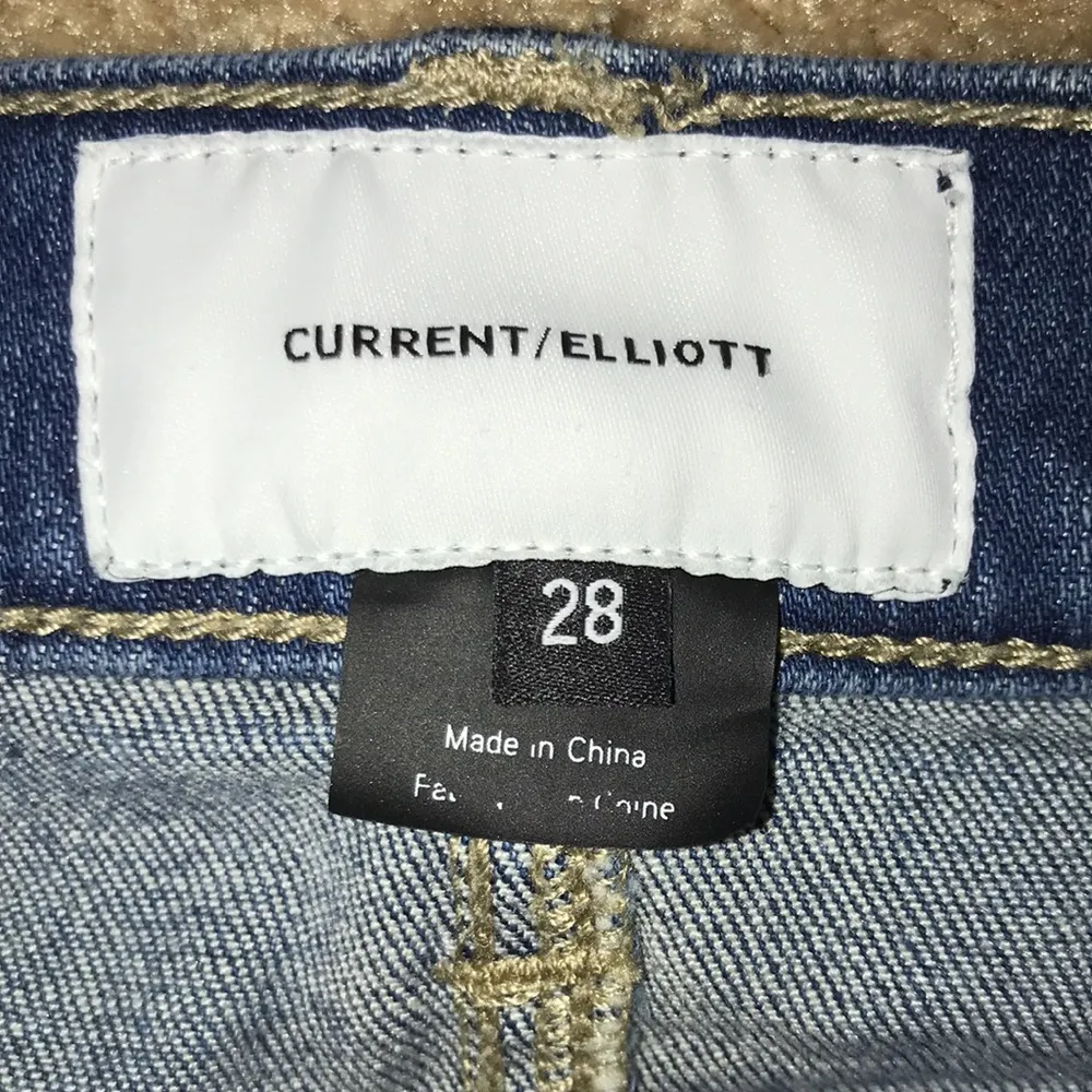 Women’s Distressed Knee Medium Wash Straight Leg Denim Jeans - Image 10