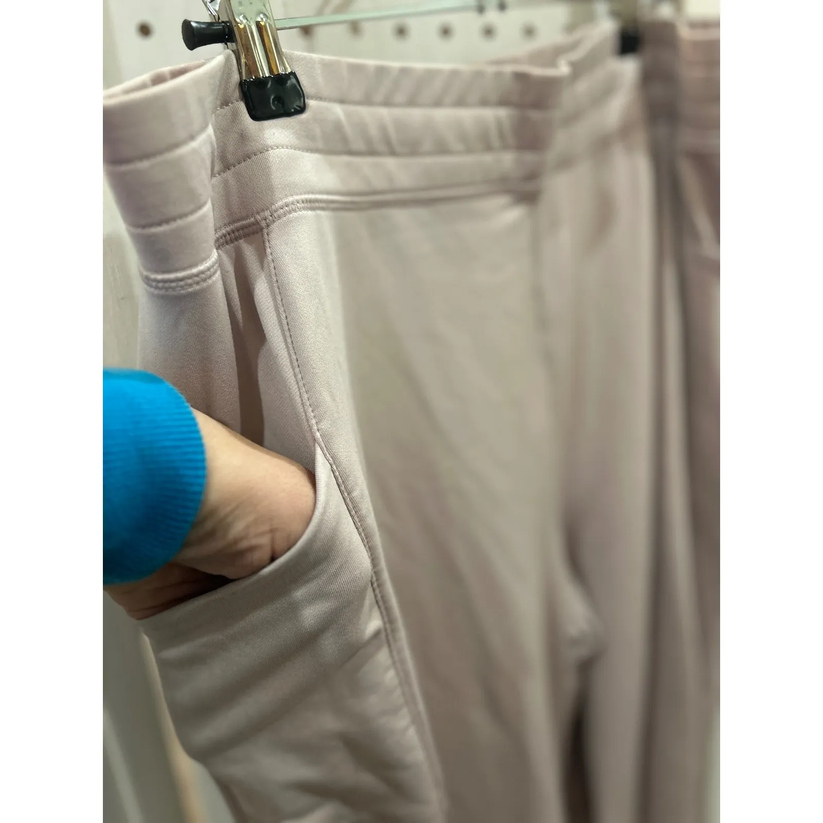 Fabletics Lounge Pants Light Pink Athletic Joggers Womens Size XL - Image 3