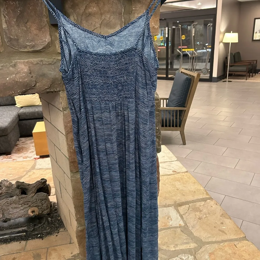 Old Navy dress-side zip-comfy flowing beautiful design-size large - Image 4