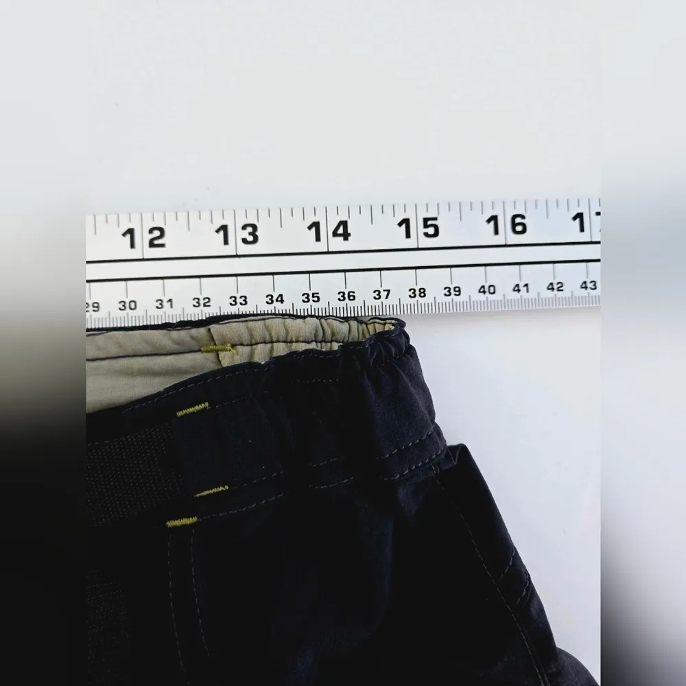 REI Black Convertible UPF 30+ Hiking Women's Pants size 10 - Image 9